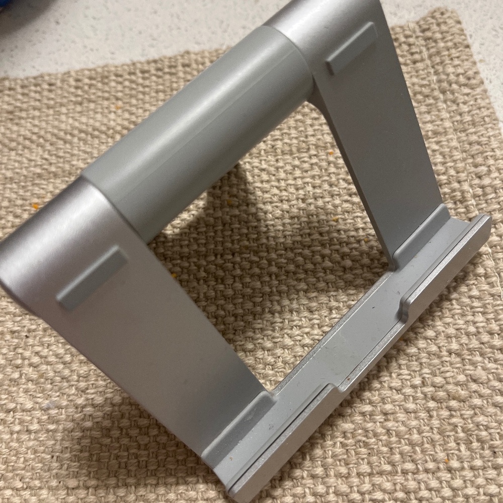 Ipad or phone stand